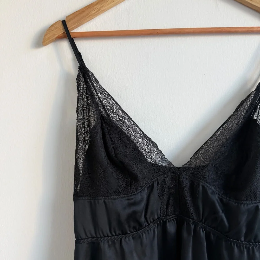 Victoria's Secret Black Lace and Satin Cami Size Large‎ - Picture 3 of 8
